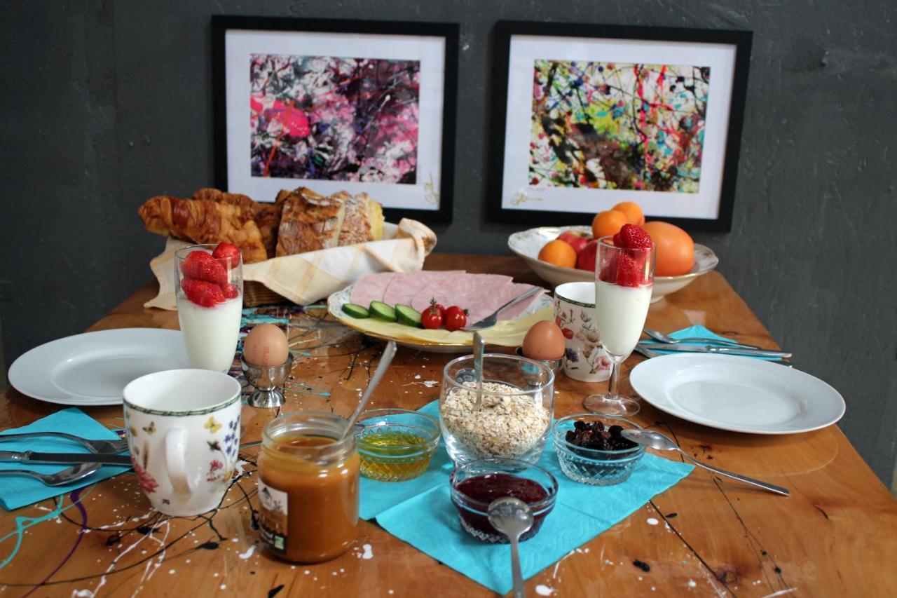 Bnb Maison D'Art Breakfast In The Art Gallery Ploubazlanec Exterior photo